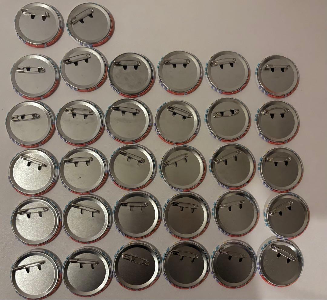 32個 ジェルくん 缶バッジ 2021 NewYear 等身 すとぷり