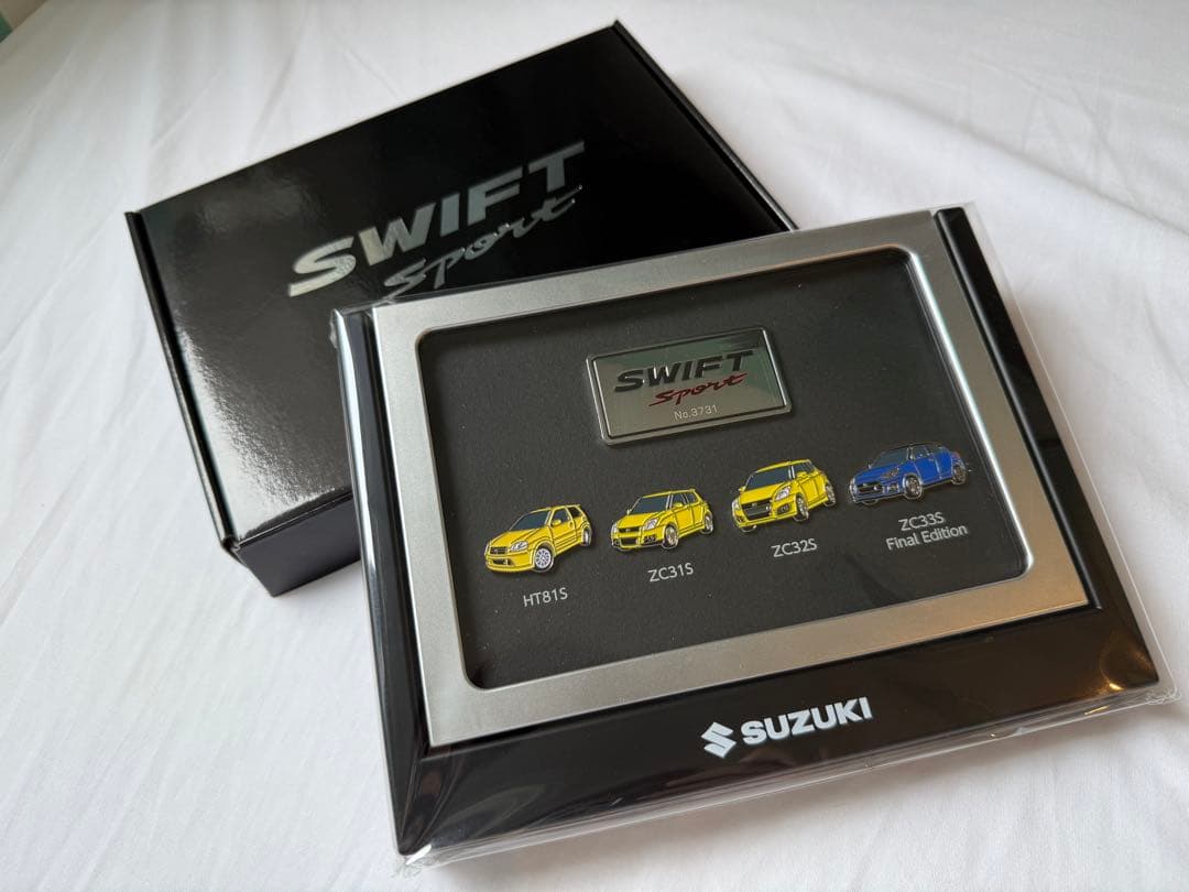 スズキ　スイフトスポーツ　ピンバッジ