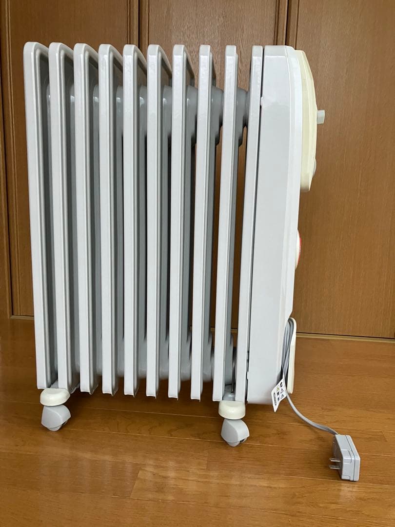 デロンギ　オイルヒーター　L字型フィン