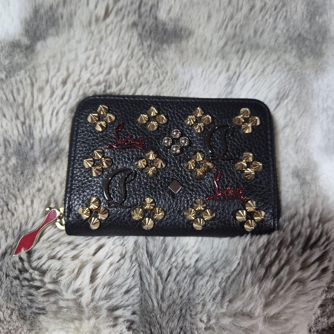 ルブタン　ケース