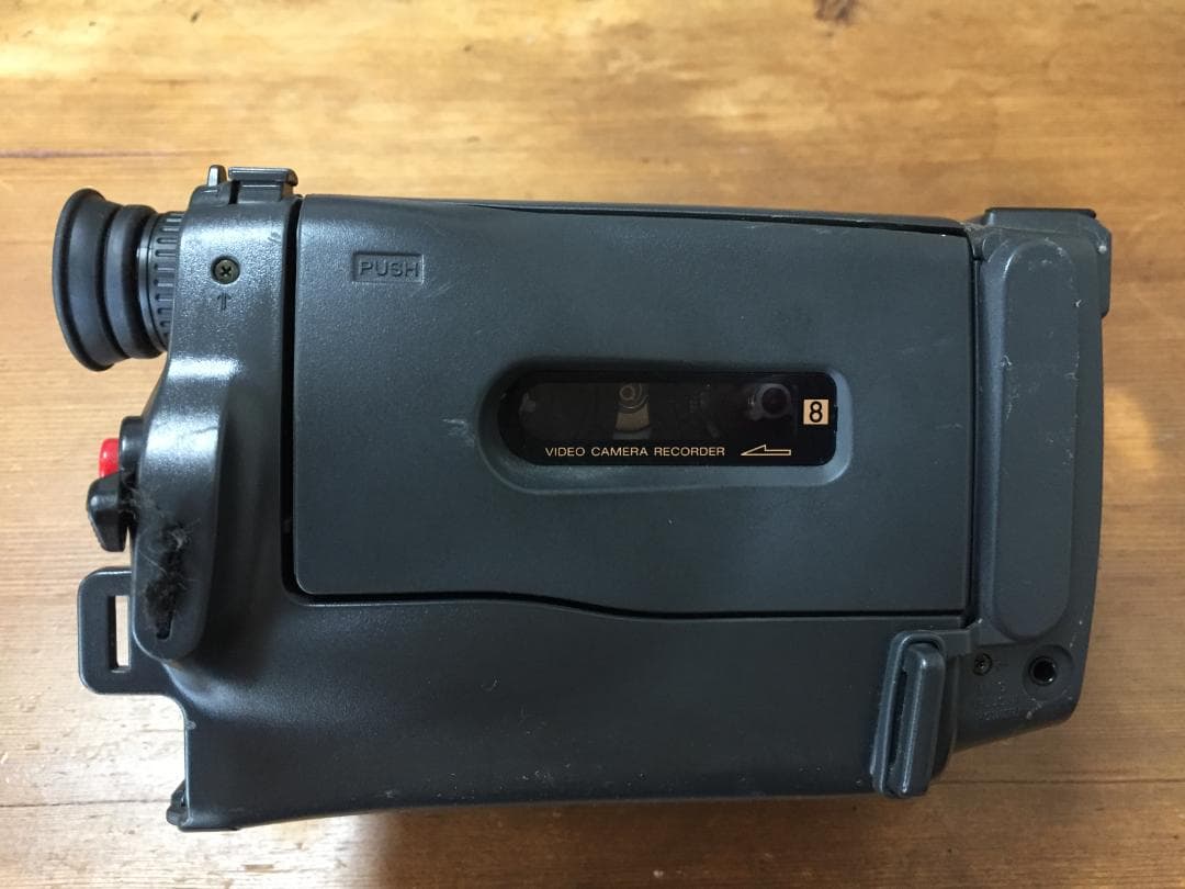 撮影再生ダビングOK　SONY　CCD-TRV513　付属品有　Video8