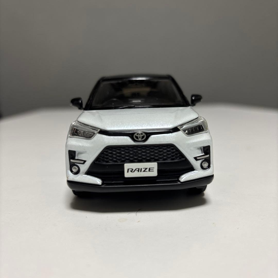 1/30 非売品 トヨタライズ カラーサンプル RAIZE ホワイト×ブラック