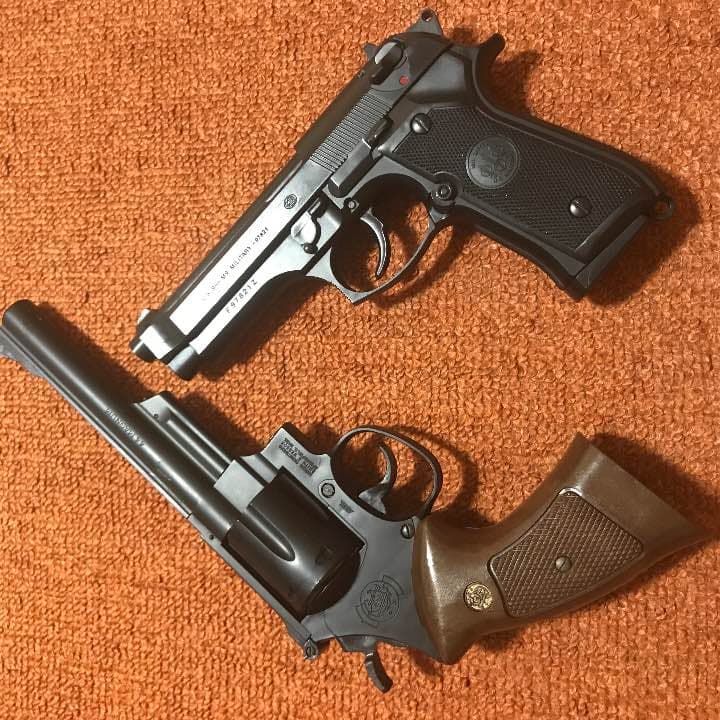 エアガン マグナム ミリタリー 二丁