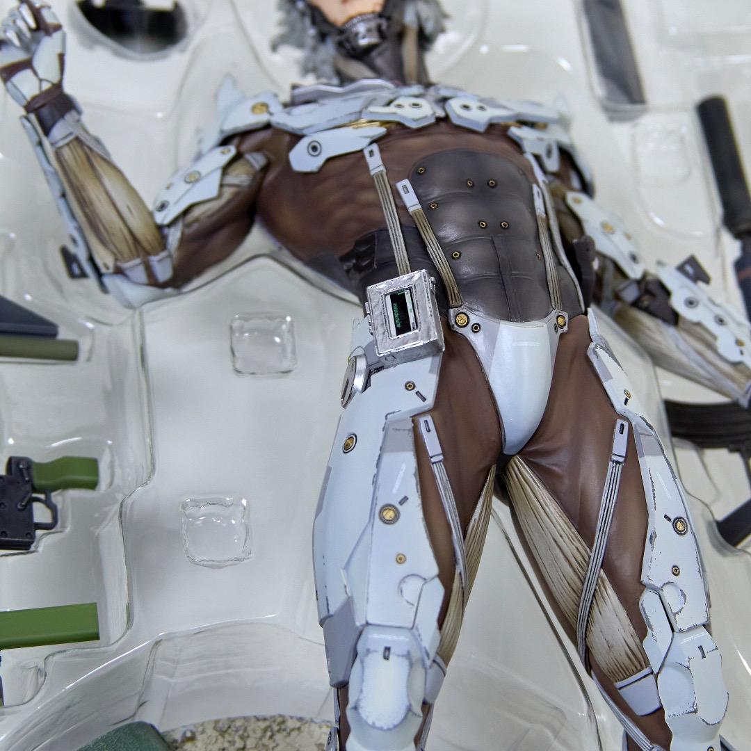 雷電ホワイトアーマーVer.　メタルギアソリッドV グランドゼロス スタチュー
