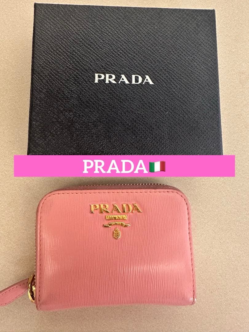 PRADA ピンク 二つ折り財布