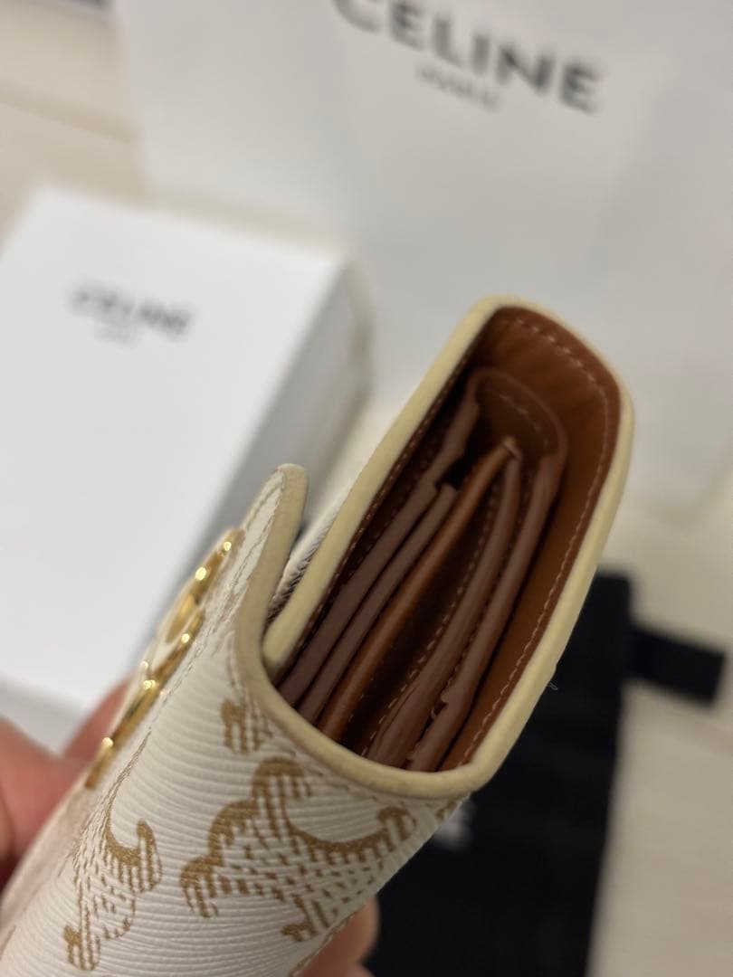 た*ぽ様 CELINE 三つ折り財布 ホワイト・ゴールド