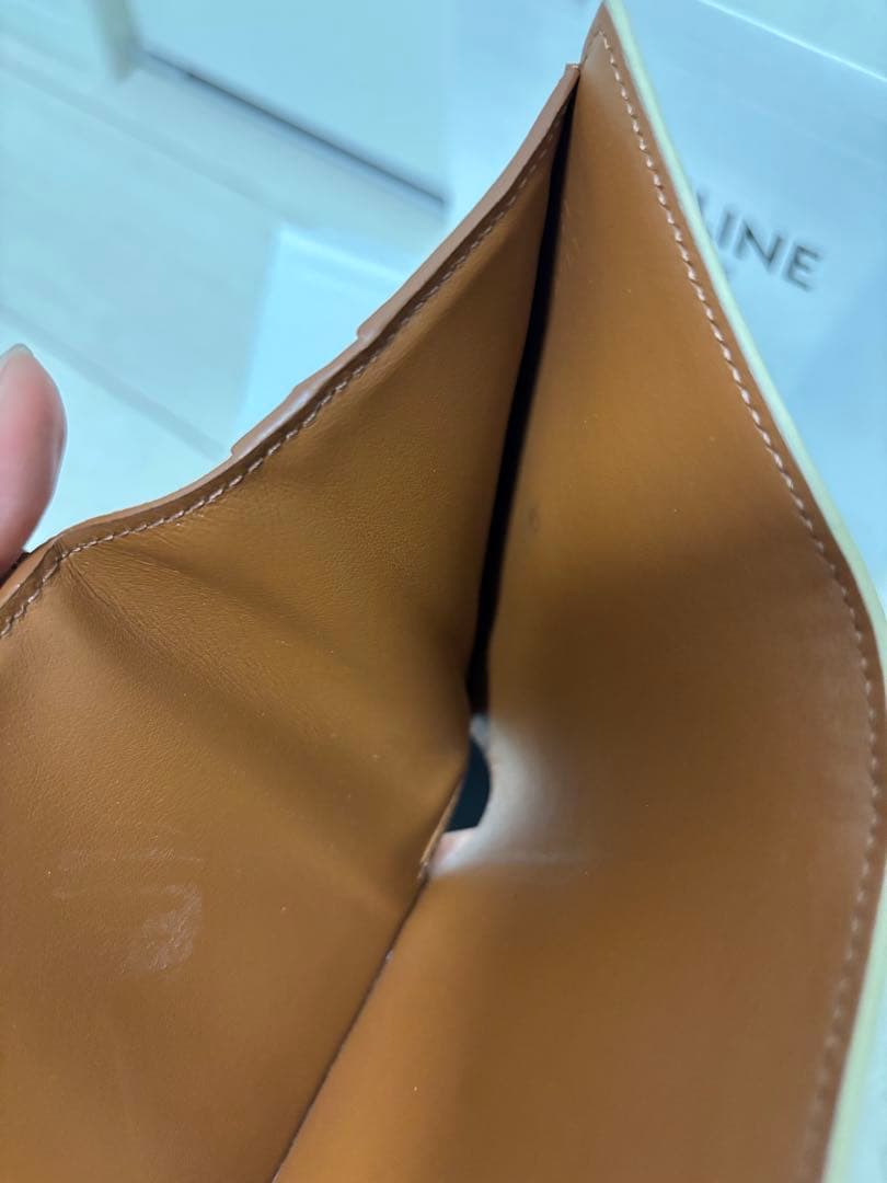 た*ぽ様 CELINE 三つ折り財布 ホワイト・ゴールド