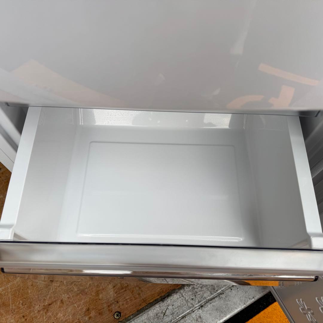 C7413★2023年製美品★ハイアール　冷蔵庫　大型　ホワイト　一人暮らし