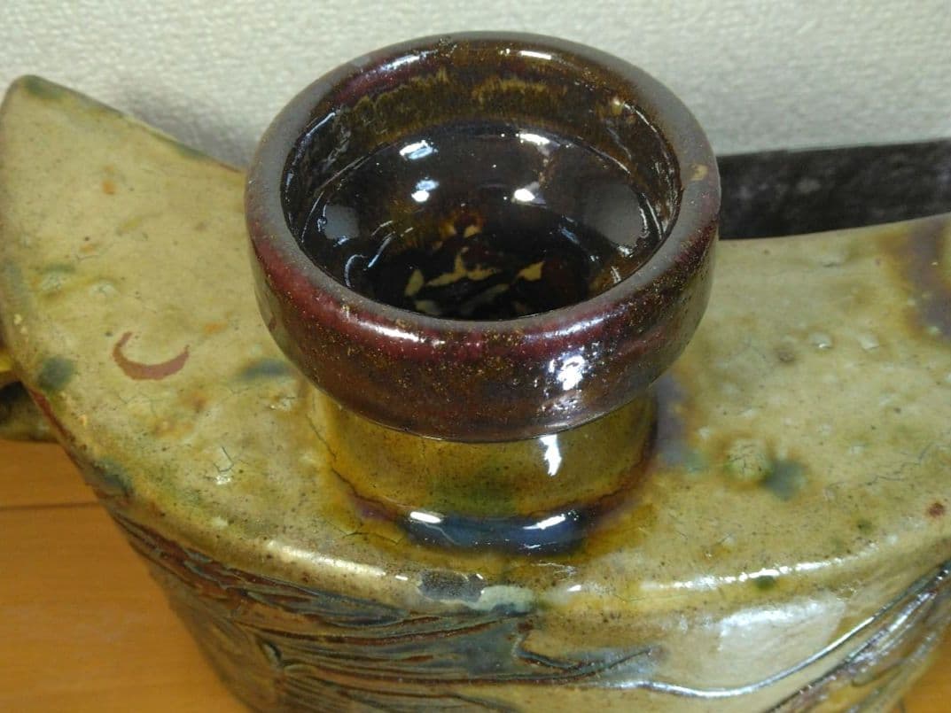 人間国宝 金城次郎 魚海老紋抱瓶 栞 共箱(本人書付) 壷屋焼 やちむん 大きい