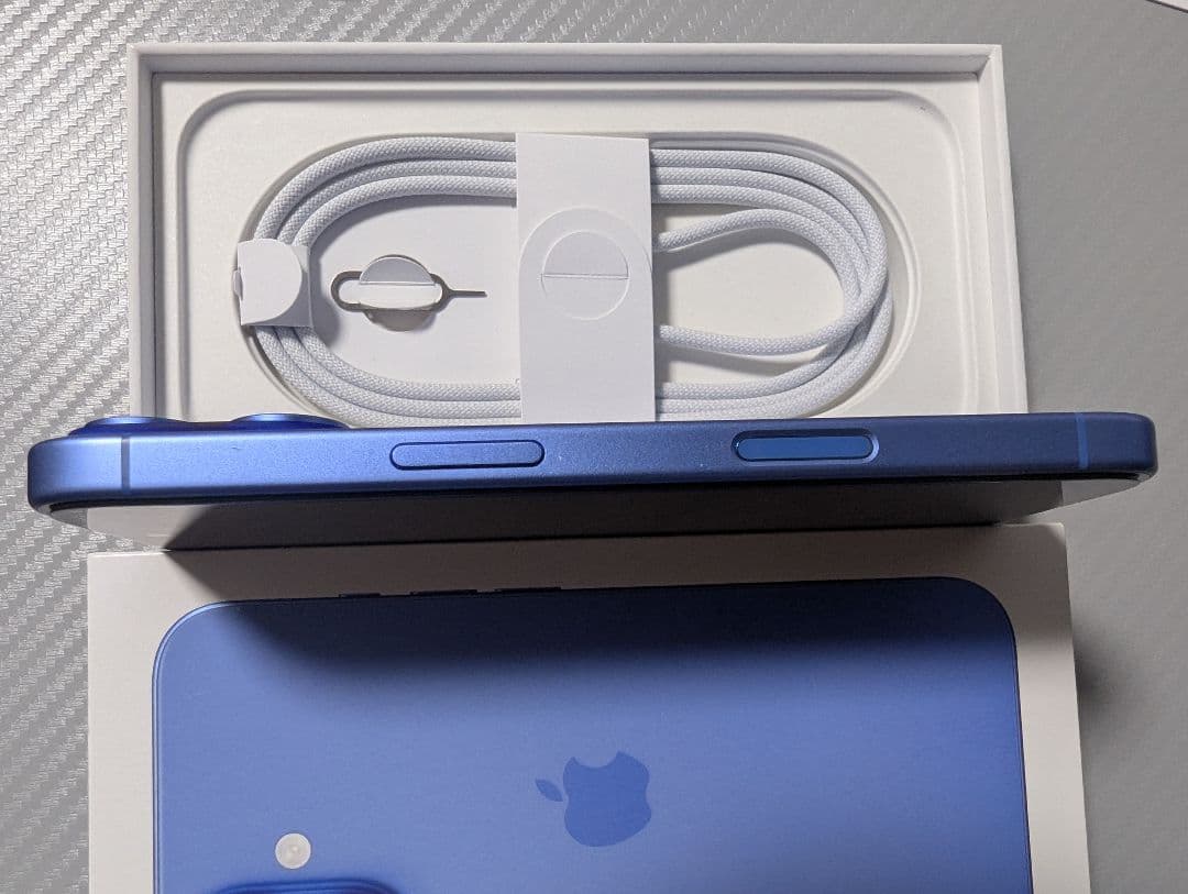 iPhone16 128gb ウルトラマリン　シムフリー