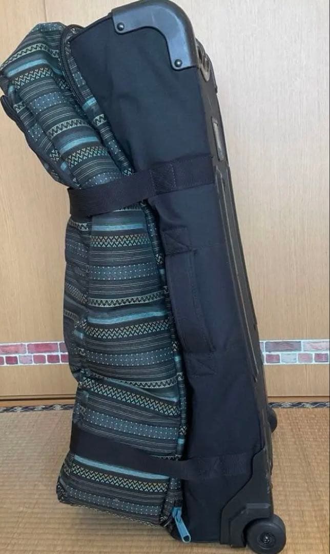 DAKINE ダカイン　キャリーバッグ 大容量キャリーケース　100L