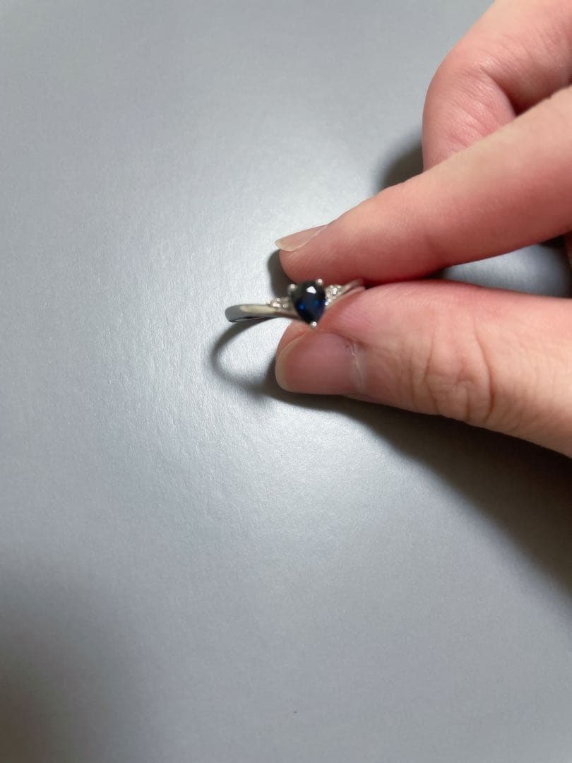 ブルーサファイア　リング　プラチナ　ダイヤモンド