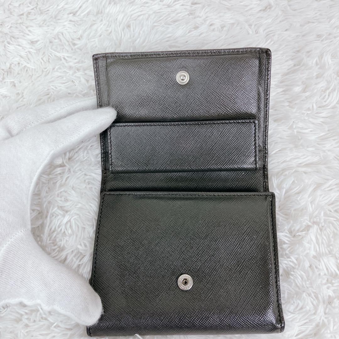 PRADA プラダ 3つ折り財布 M176サフィアーノレザー 三角ロゴ グレー