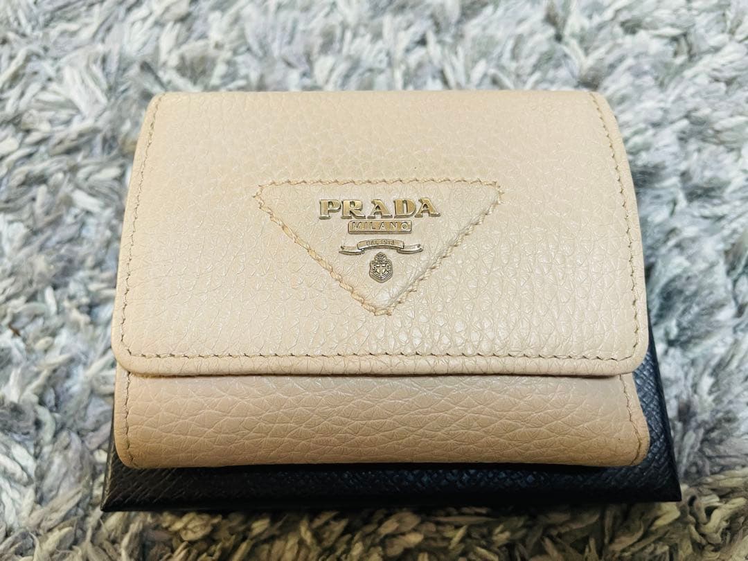【12/16値下げ】PRADA ヴィッテロダイノレザー ミニ財布