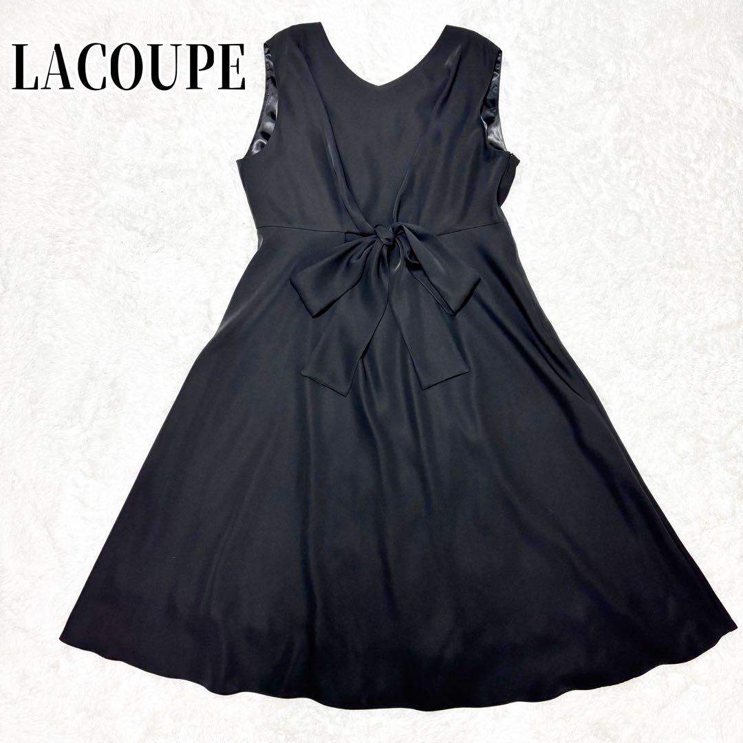 ストロベリームーン　LA COUPE リボン プリーツ 光沢 ブラック