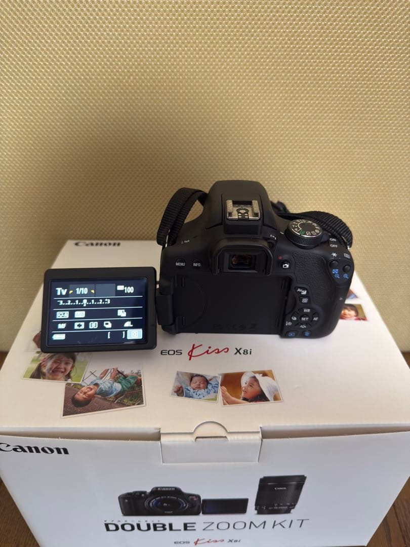 Canon EOS kiss X8i ダブルズームキット
