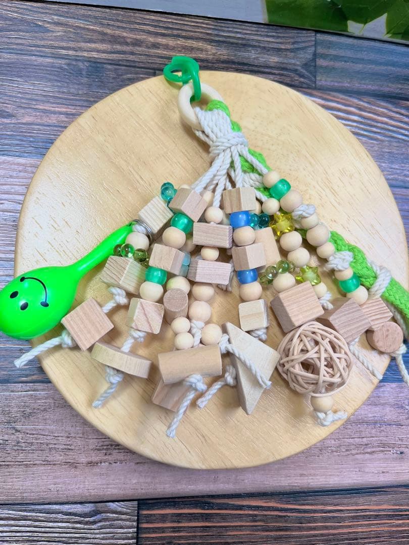 インコおもちゃ　鳥おもちゃ　木のじゃらじゃらマラカスマンチボール　バードトイ