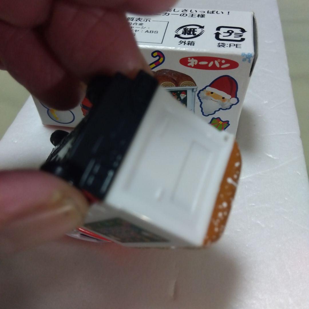 トミカ 第一パン スバルサンバー クリスマスver　赤/白　特注ミニカーです。