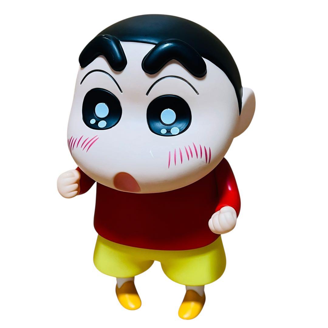 クレヨンしんちゃん 特大フィギュア