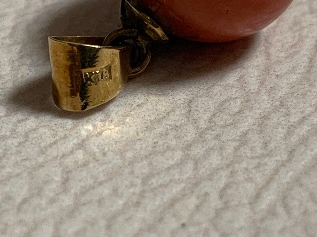 値下げK18赤珊瑚玉ネクレスのトップペンダントアンティーク品約13.36cm