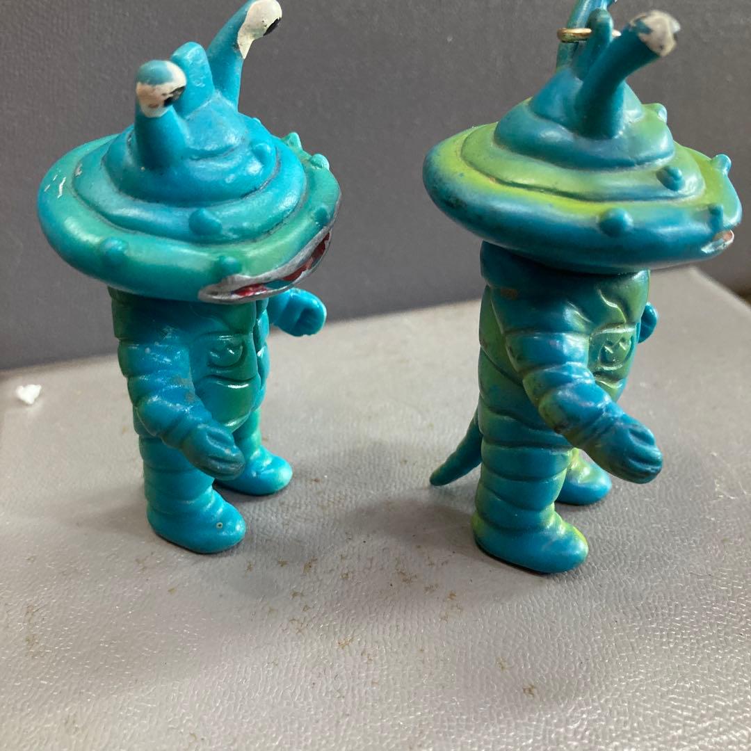 希少　カネゴン　 フィギュア 2体セット