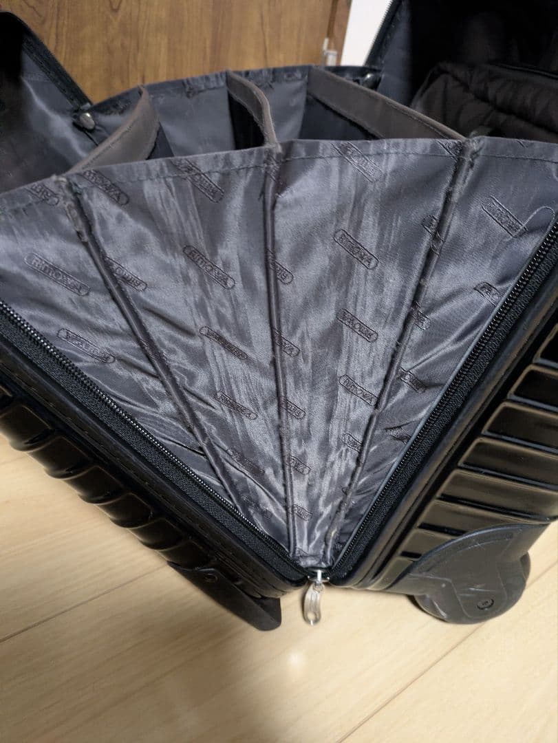 リモワ RIMOWA 機内持ち込み可2輪 ビジネストロリー ブラック