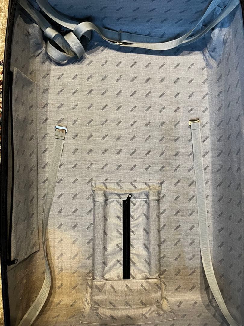 リモワスーツケース 104L