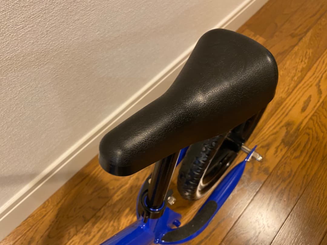 超美品　ストライダー12インチ　ブルー