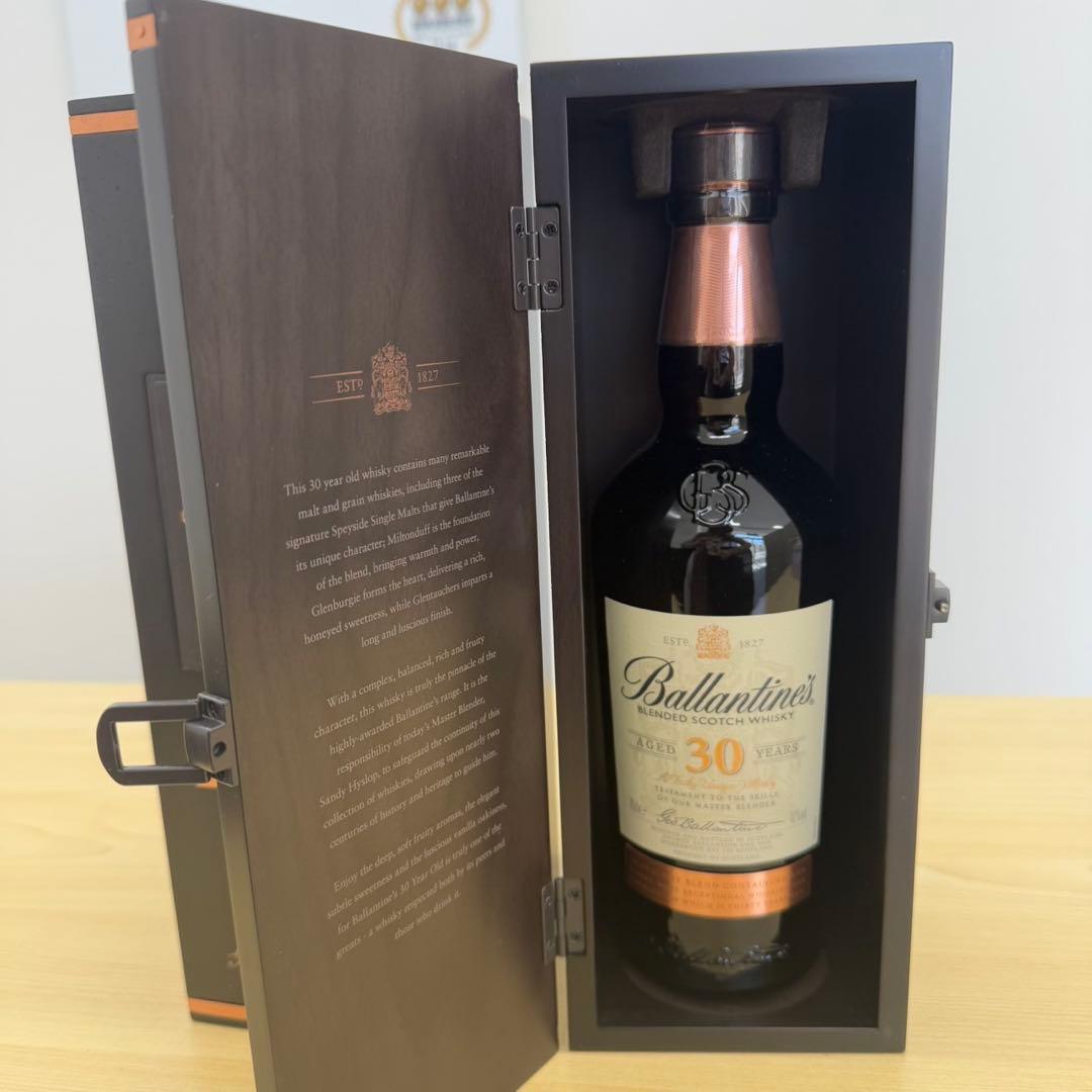 Ballantine's 30 Year Old ウイスキー（バランタイン）