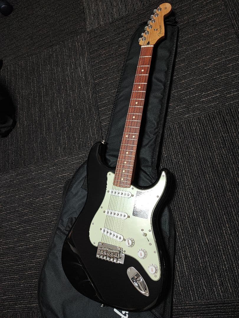 ギター Fender Player Stratocaster Ltd Edition