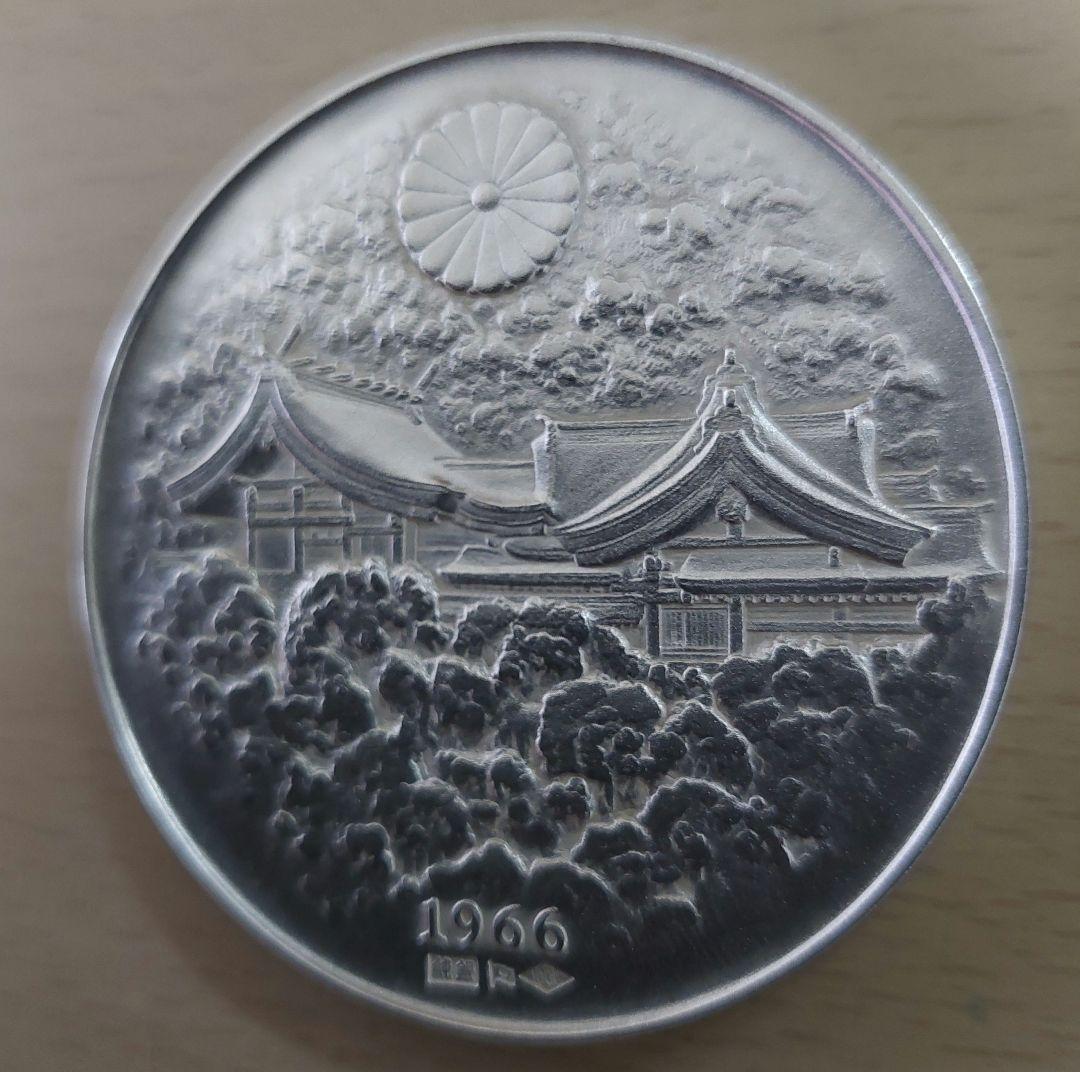明治百年記念 明治天皇御肖像牌 純銀メダル　約120g