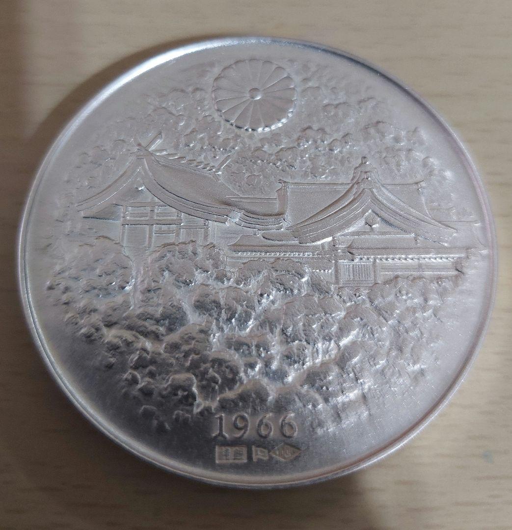 明治百年記念 明治天皇御肖像牌 純銀メダル　約120g