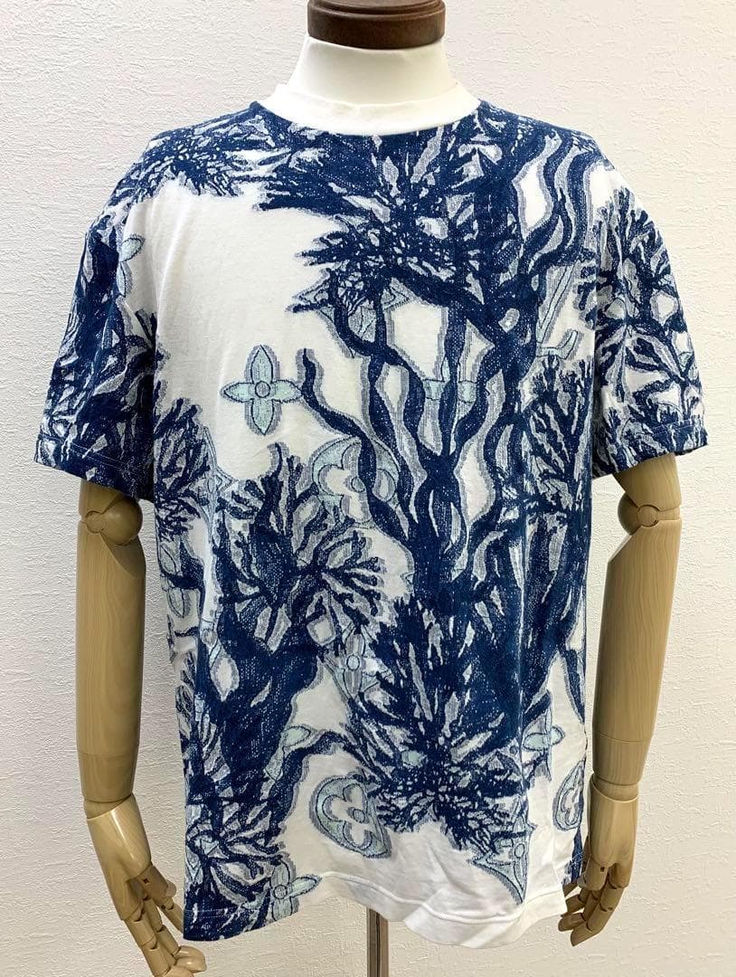 LOUIS VUITTON　グラフィックモノグラムTシャツ　Lサイズ　⭐︎