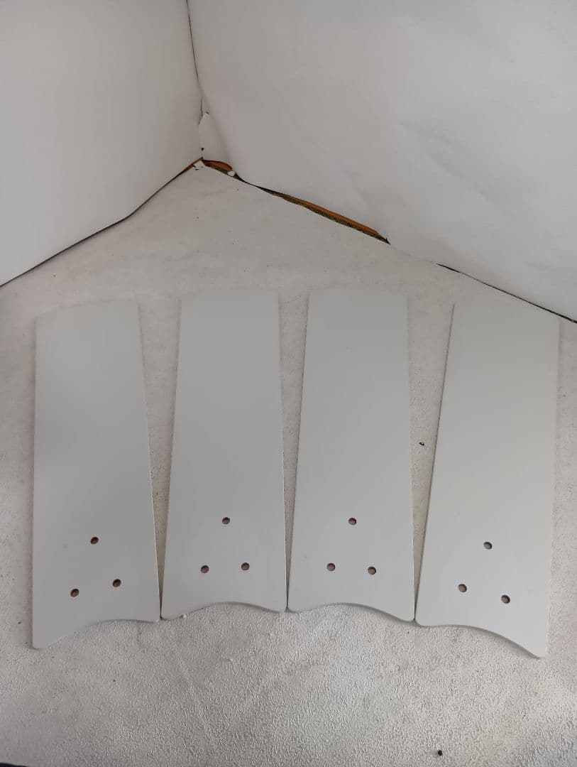 LOWYA Lasvolta 4L ホワイト/ナチュラル