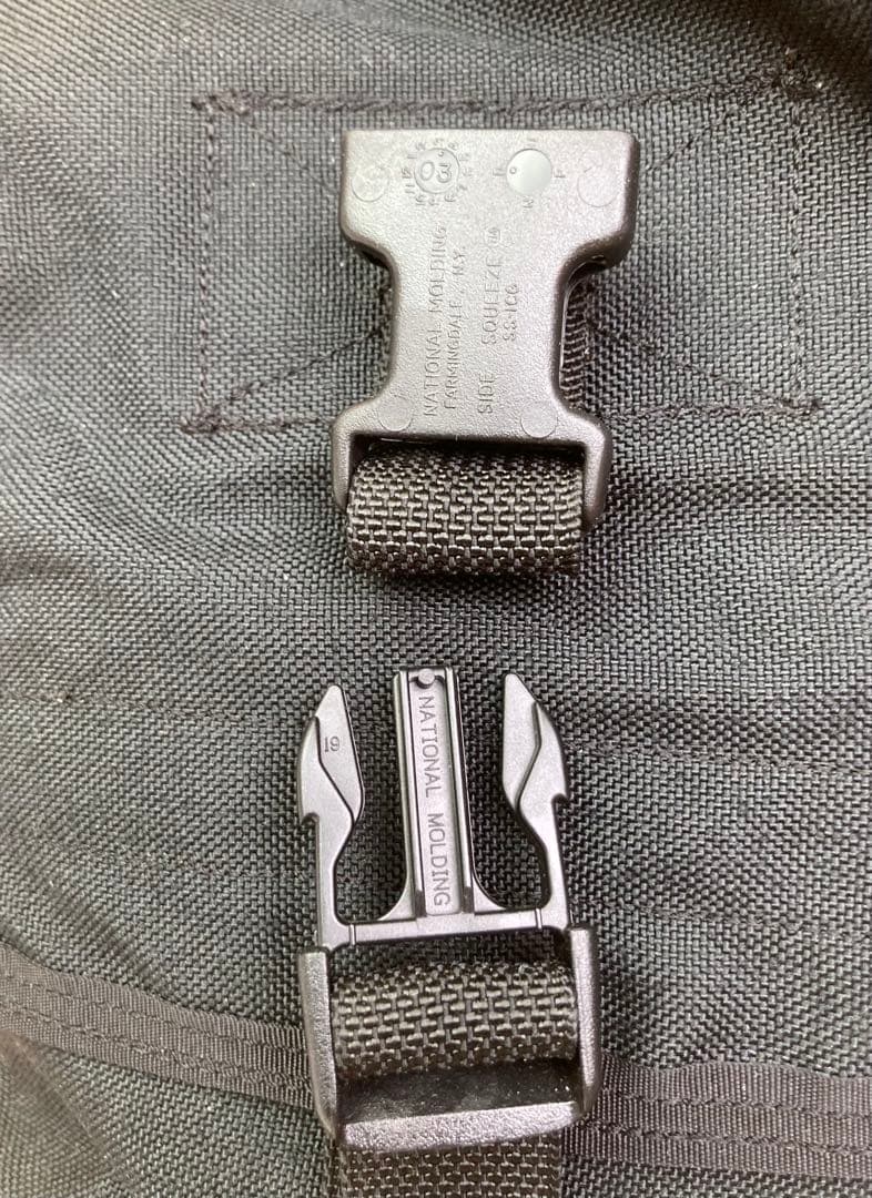 AWSタイプ　レッグチャージポーチ　サバゲー