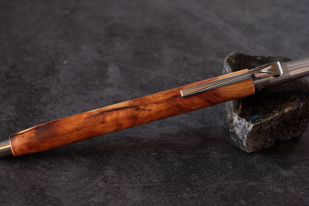 高村杢工房PG5木軸カスタムシャープペンシル0086 伊勢杉油杢 紅白