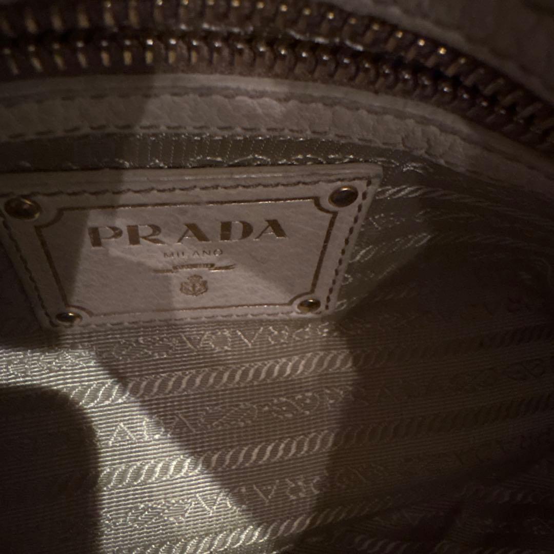 PRADA ベージュ ショルダーバッグ