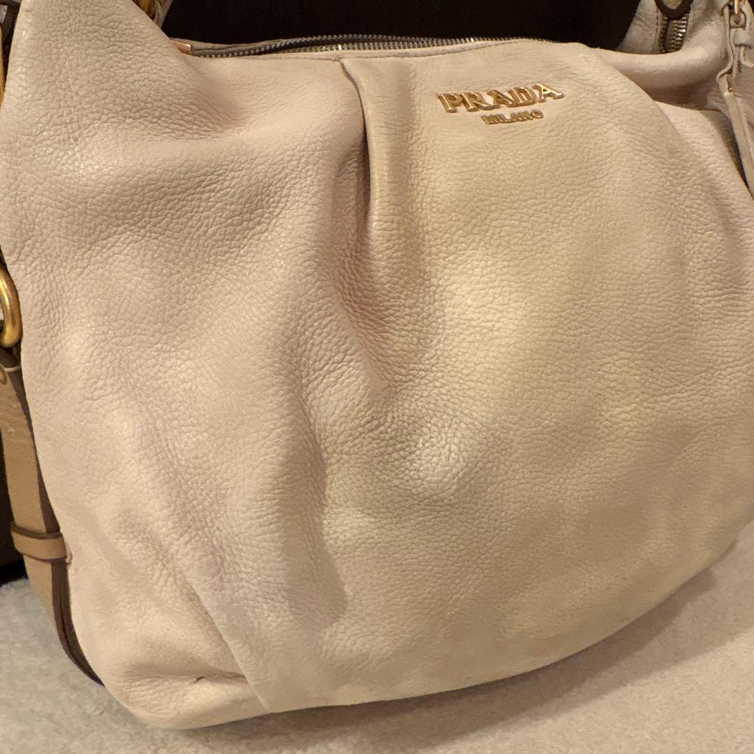 PRADA ベージュ ショルダーバッグ