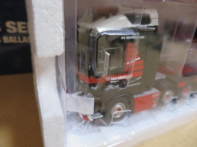 ミニカー WSI 1/50 Mammoet VOLVO FH4 GL 8x4 + 1ac