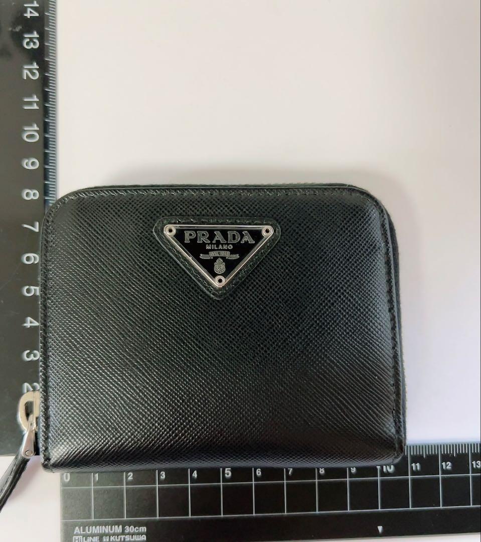 プラダ　PRADA ケース　黒　ラウンドファスナー　三角ロゴ