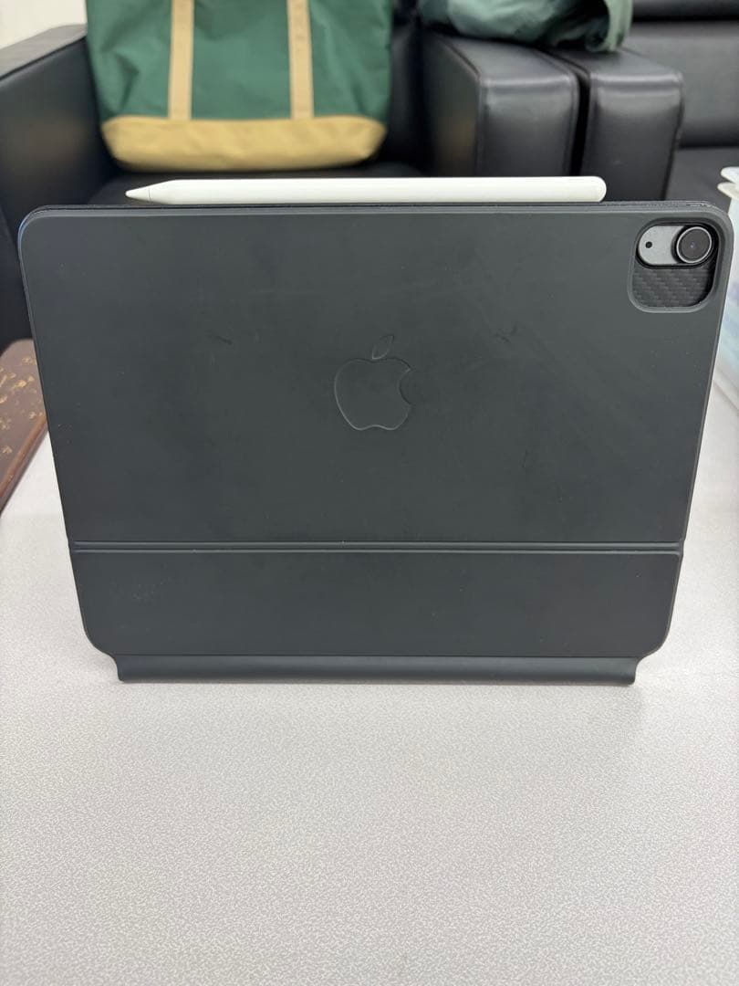 iPad Air 第5世代 純正キーボードPencil 7万売り切り！　５日まで