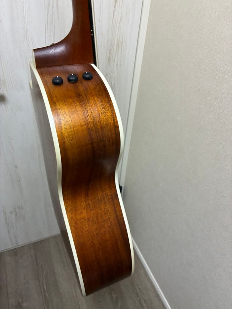 taylor 214ce-K ティラ