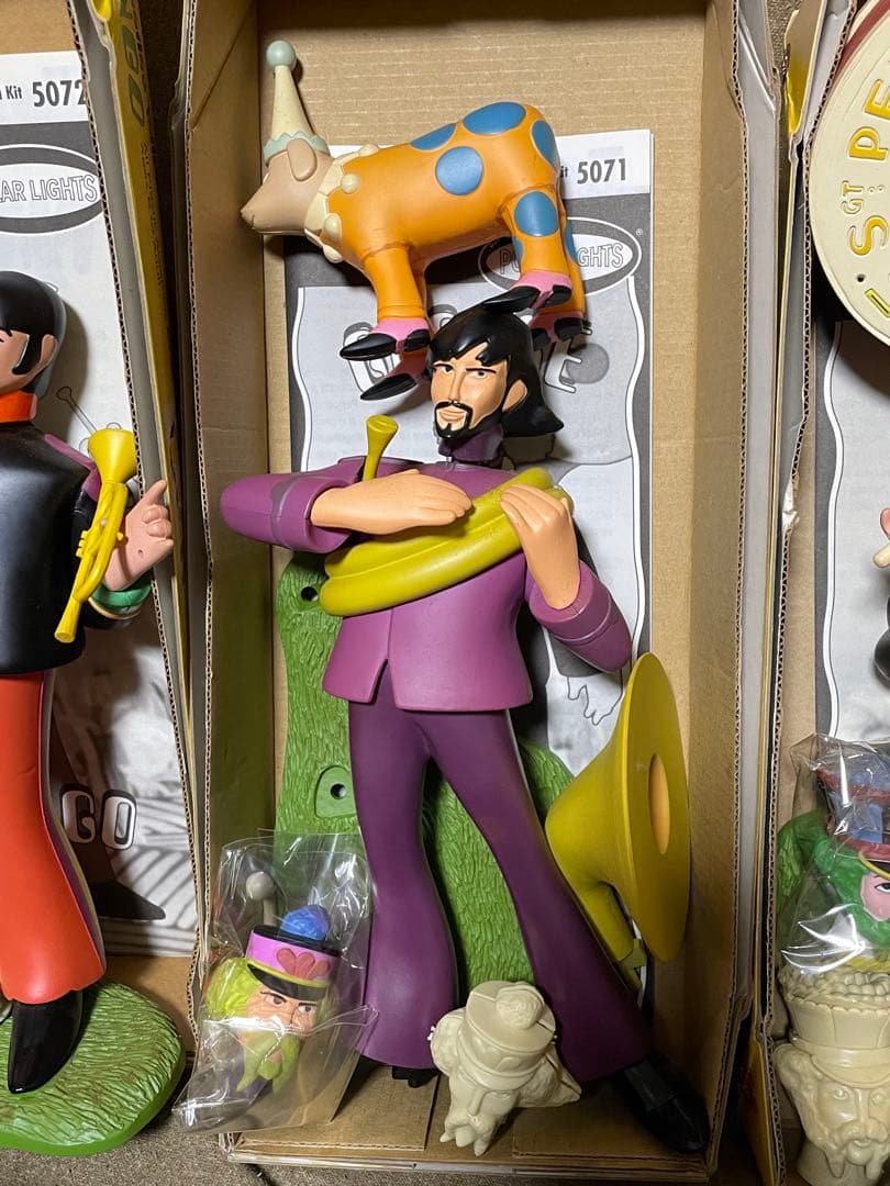 【激レア！】ビートルズ　イエローサブマリン　フィギュア　レトロ　プラモデル