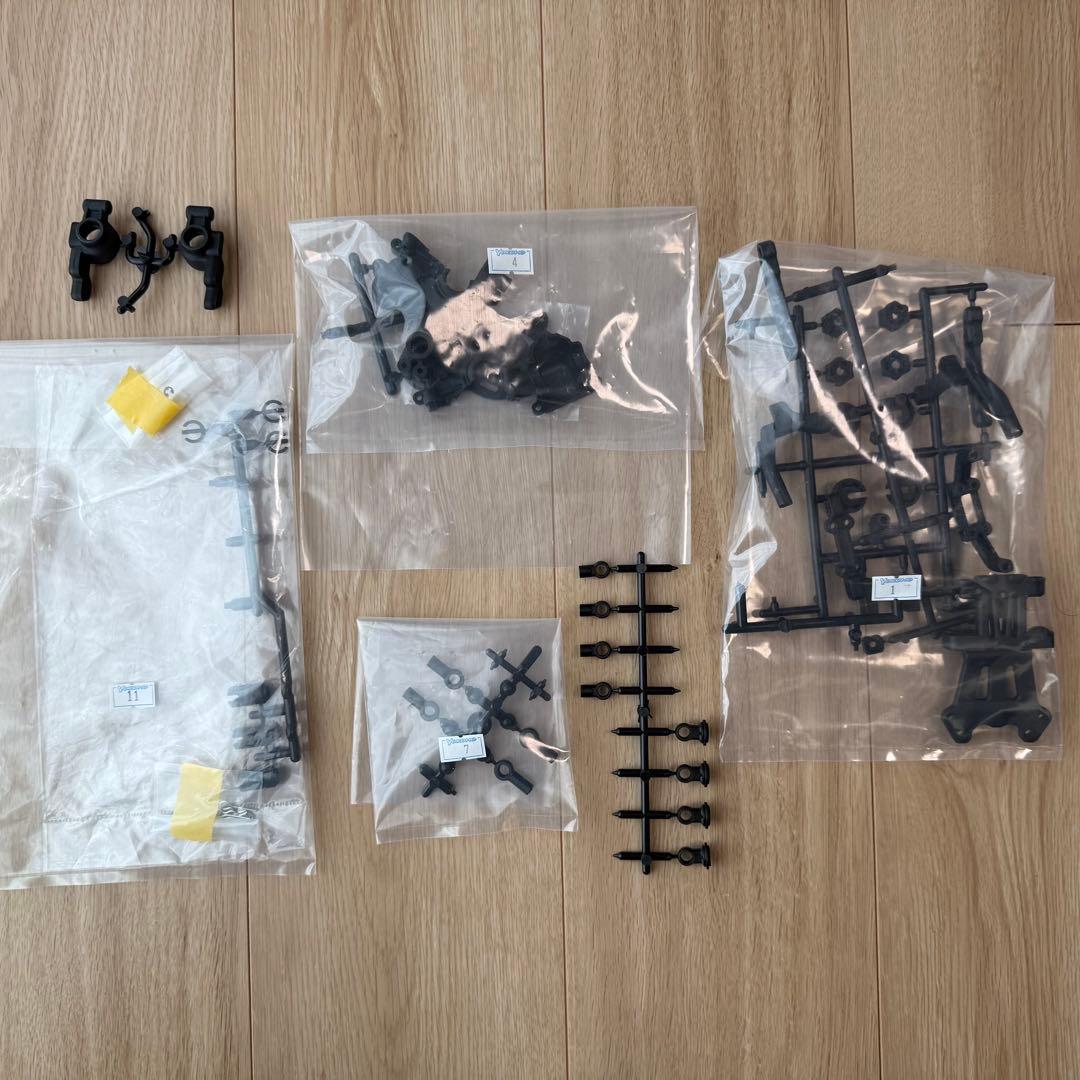 ヨコモSD1.0 GT-Rボディ、タイヤ付き