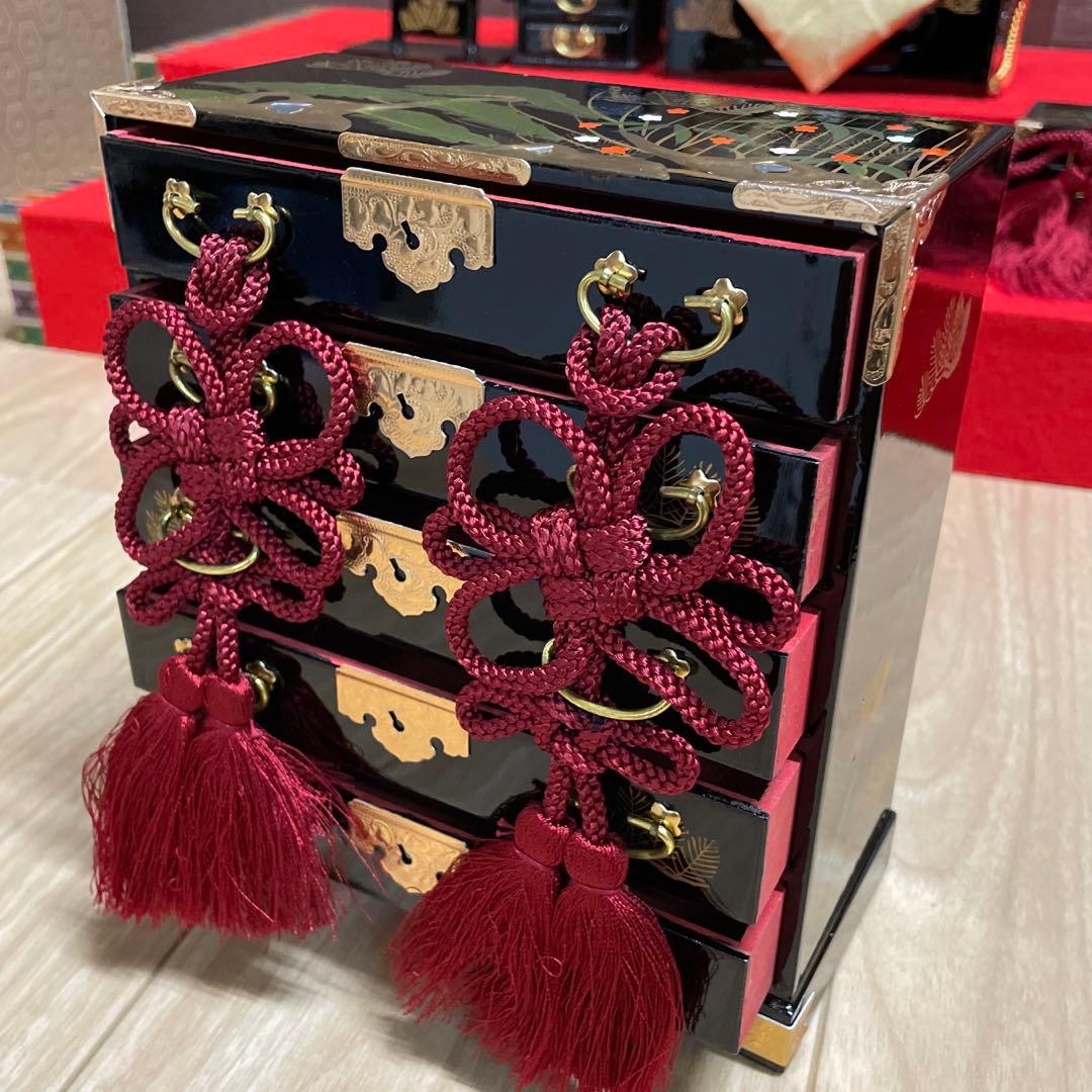 木製雛飾り　道具螺鈿細工　貝桶付