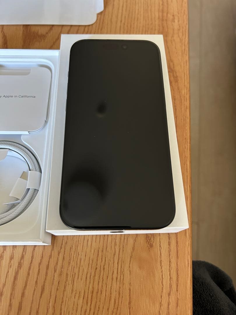 iPhone15 ブラック128GB本体USB-Cケーブル付き