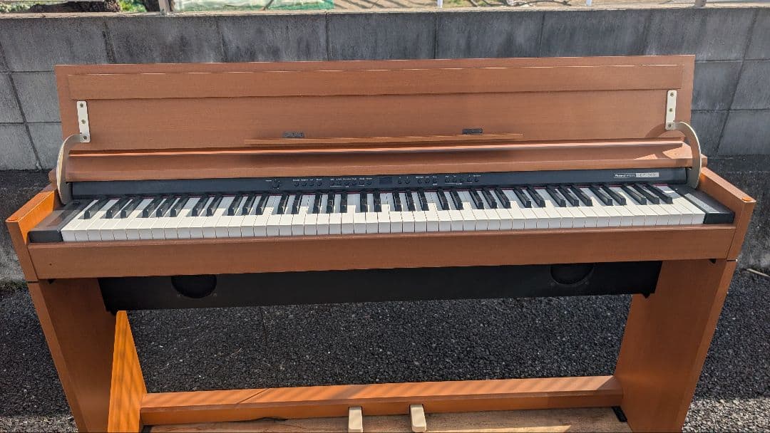 送料込みプロが選ぶ音・機能のRoland 電子ピアノ DP900 05年製激美品