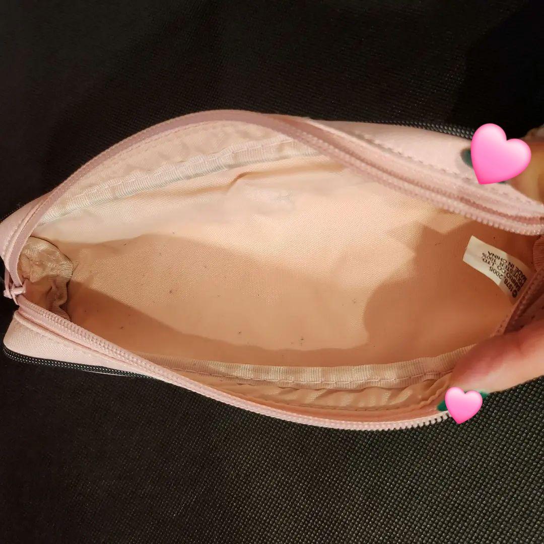 2005年製 海外限定 ハローキティ モモベリー ペンケース