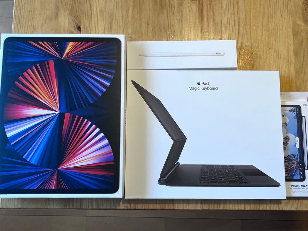 iPad Pro 12.9インチ + Magic Keyboard
