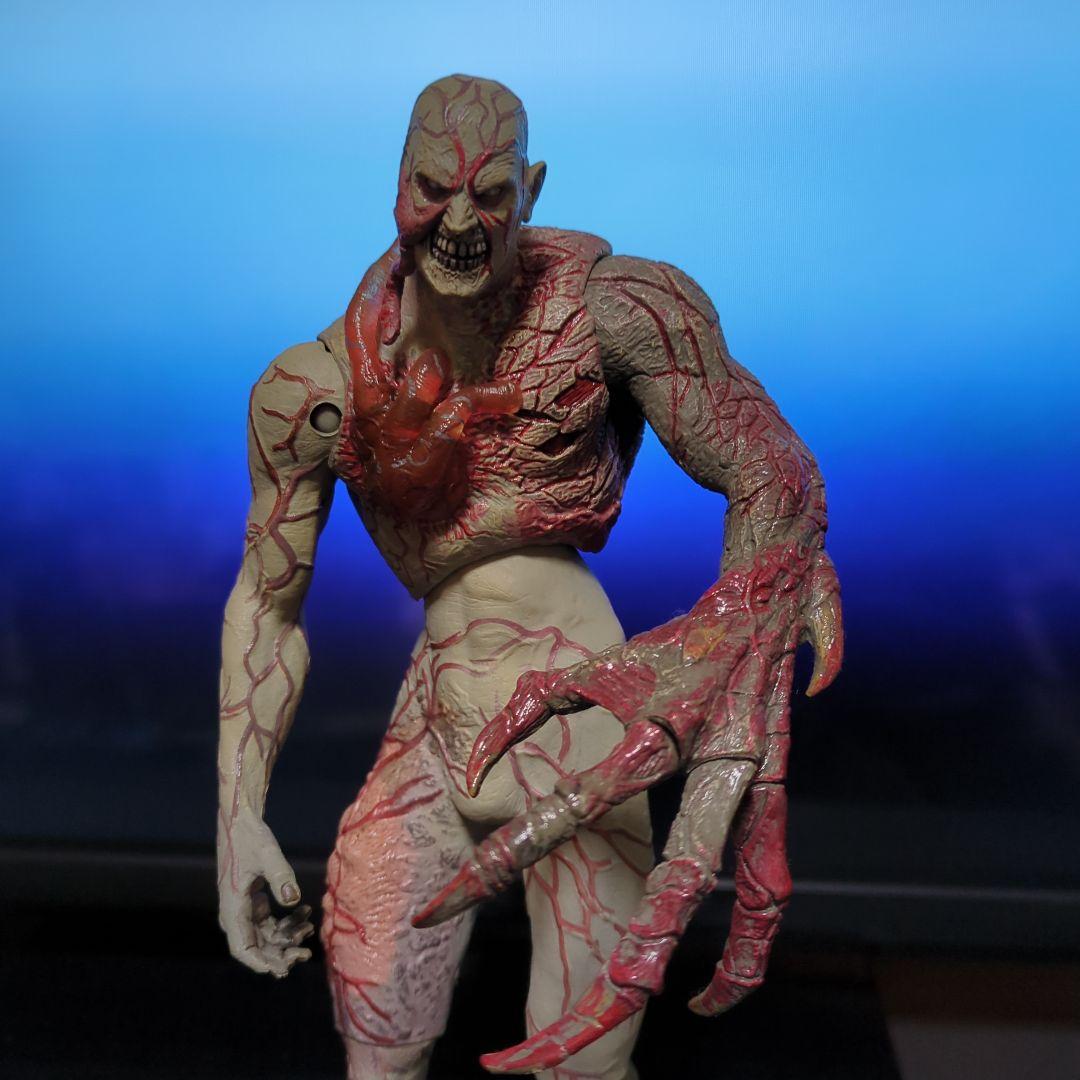 【NECA】バイオハザード・タイラントフィギュア